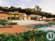 Casa à Venda em Bragança Paulista com Vista para a Represa