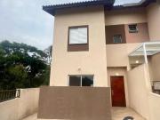 Casa com 70m2, 02 suítes e lavabo e quintal em...