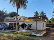 Casa com 7 dormitórios à venda, 416 m² por R$...