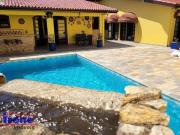 Casa com 7 dormitórios à venda, 298 m² por R$...