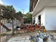 Casa com 7 dormitórios à venda, 299 m² por R$...
