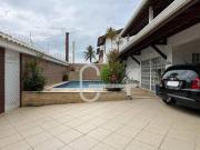 Casa com 7 dormitórios à venda, 451 m² por R$...
