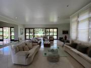 Casa com 7 dormitórios à venda, 525 m² por R$...