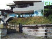 Casa com 7 dormitórios à venda, 547 m² por R$...