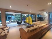 Casa com 7 dormitórios à venda, 600 m² por R$...