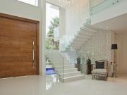 Casa com 7 dormitórios à venda, 700 m² por R$...
