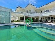 Casa com 7 dormitórios à venda, 722 m² por R$...