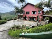 Casa com 7 Quartos e 10 banheiros à Venda, 550 m² por R$...