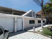Casa com 7 Quartos e 9 banheiros à Venda, 200 m² por R$...
