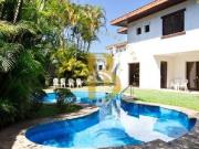 Casa com 875 m², 5 quartos sendo 5 suítes à venda no...