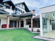 Casa com 8 dormitórios, 900 m² Condomínio Portal da...