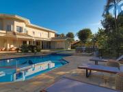 Casa com 8 dormitórios à venda, 1100 m² por R$...