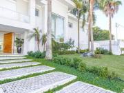 Casa com 8 dormitórios à venda, 1300 m² por R$...