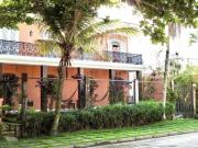 Casa com 8 dormitórios à venda, 450 m² por R$...