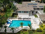 Casa com 8 dormitórios à venda, 655 m² por R$...