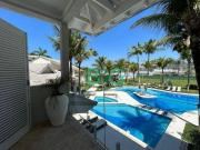 Casa com 8 dormitórios à venda, 773 m² por R$ 10.800.000...