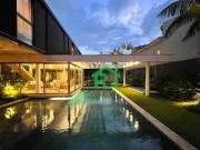 Casa com 8 dormitórios à venda, 800 m² por R$...
