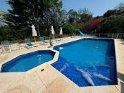 Casa com 8 dormitórios à venda, 849 m² por R$...