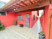 CASA COM AMPLO ESPAÇO DE QUINTAL À VENDA NA PRAIA DE...