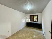 Casa com amplo pÃ¡tio e vaga coberta pra 3 carros pra...