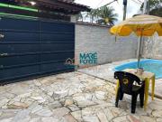 Casa com área de lazer