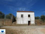 Casa com cave para restaurar, perto de Alvaiázere