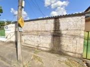 CASA COM COMERCIO