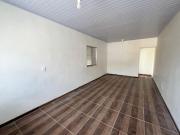 Casa com cozinha e quarto integrado próximo a rodovia...