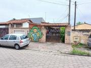 Casa com Edícula à Venda na Praia das Palmeiras, 700...