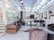 Casa com espaço gourmet e piscina privativa