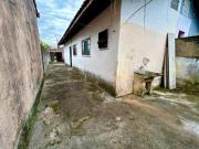 Casa com espaço para piscina em Itanhaém