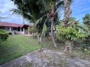 Casa com espaço pra piscina em Itanhaém lado praia