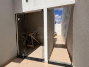 Casa com GARAGEM COBERTA com 2 quartos no bairro Jardim...