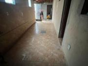 CASA COM GRAGEM + 02 BARRACÃ?ES NOS FUNDOS