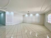 Casa com habite se no Jockey, 3 quartos c/ suíte, lote...