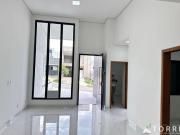 Casa com jacuzzi á venda no Condomínio Horto Florestal...