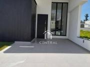 Casa com jacuzzi em condomínio fechado