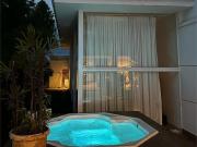 Casa com Jacuzzi Jardim Botânico Cond. Quintas do Sol QD 04!