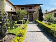 Casa com piscina 4 dormitórios à venda, 230 m² por R$...