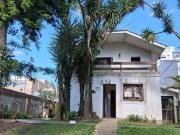 Casa com piscina 4 quartos e 2 vagas no Bairro Jardim Itu