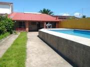 CASA COM PISCINA A VENDA NA PRAIA EM ITANHAÉM