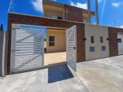 CASA COM PISCINA A VENDA NA PRAIA EM ITANHAÉM COM 02 QUARTOS