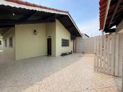 CASA COM PISCINA A VENDA NA PRAIA EM ITANHAÉM/SP