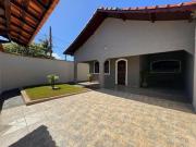 CASA COM PISCINA A VENDA NA PRAIA EM ITANHAÉM/SP