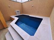 CASA COM PISCINA A VENDA NA PRAIA EM ITANHAÉM/SP