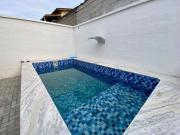 CASA COM PISCINA A VENDA NA PRAIA EM ITANHAÉM/SP