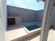 CASA COM PISCINA A VENDA NA PRAIA EM ITANHAÉM/SP