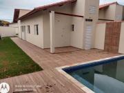 CASA COM PISCINA A VENDA NA PRAIA EM ITANHAÉM/SP