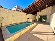 Casa com piscina à venda na Vila Guilhermina, Praia...
