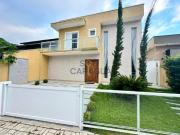 Casa com piscina a venda no Condomínio Portal...